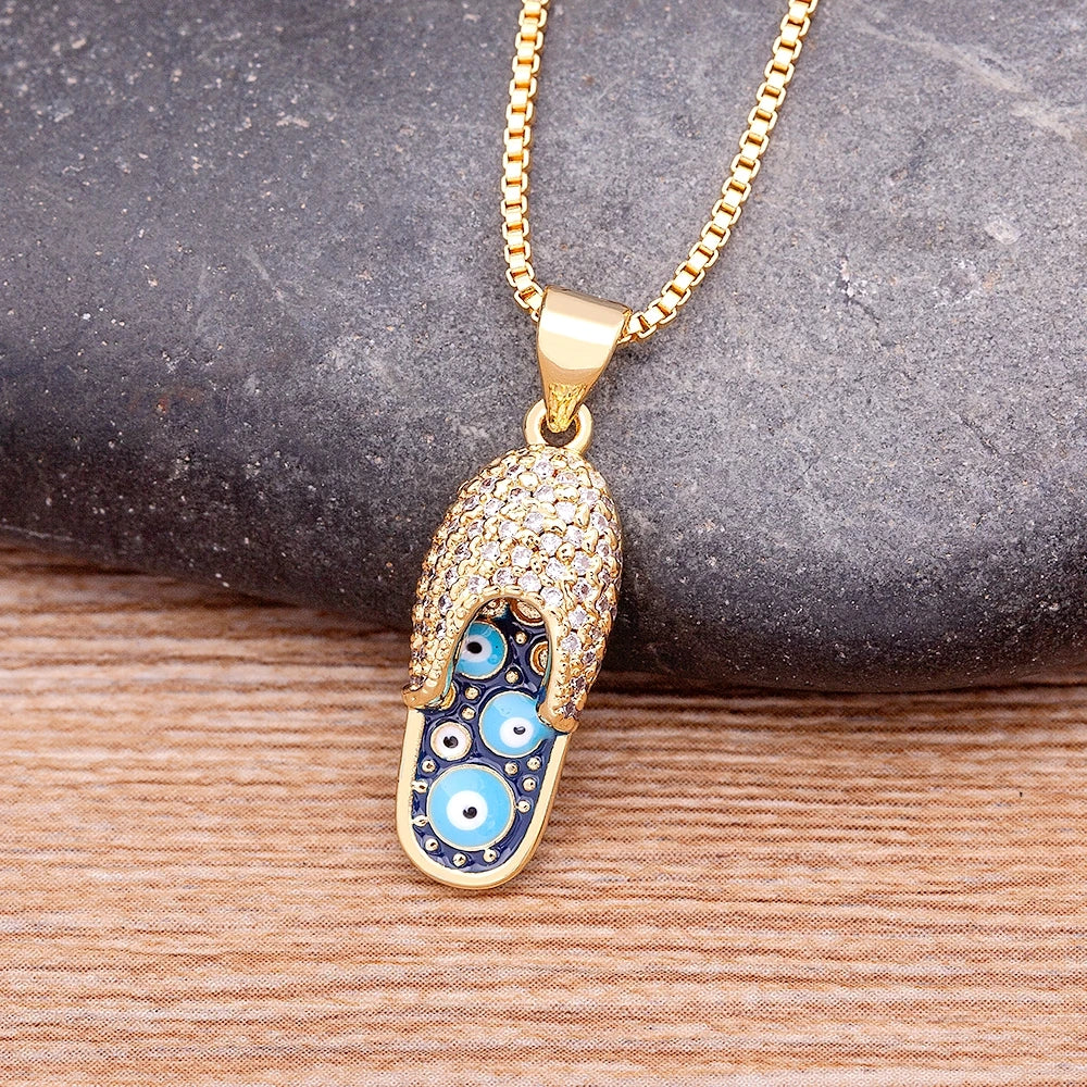 Rhinestone pendant necklace