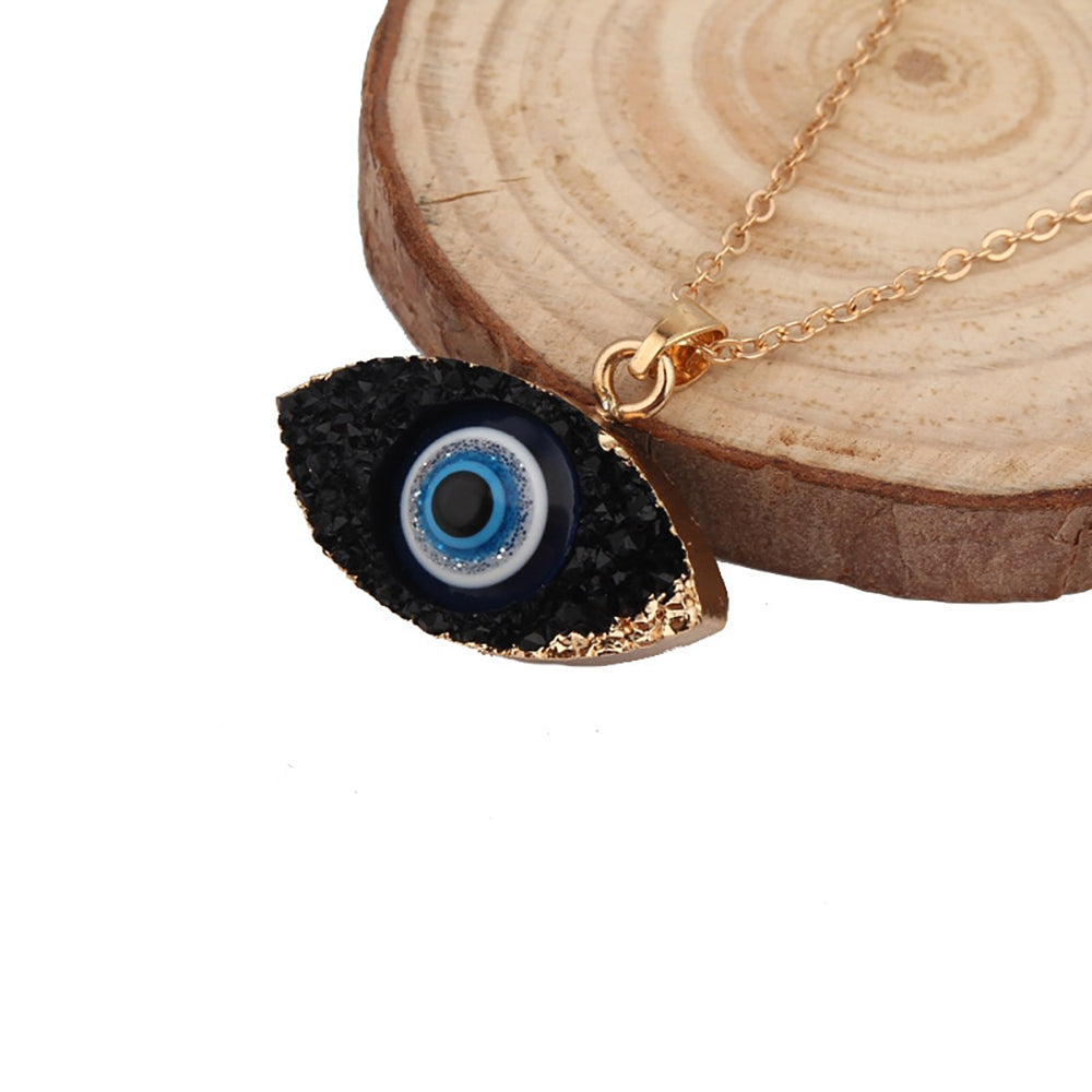 Elevate Your Style with our Bohemian Vintage Turkish Evil Eye Pendant Necklace