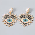 Vintage charm and trendy style