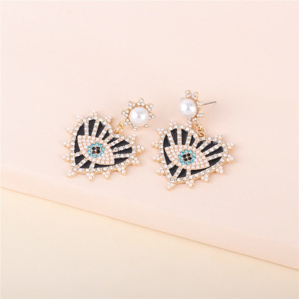 Heart-shaped Vintage Evil Eye Drop Earrings - A Stylish Statement for Women