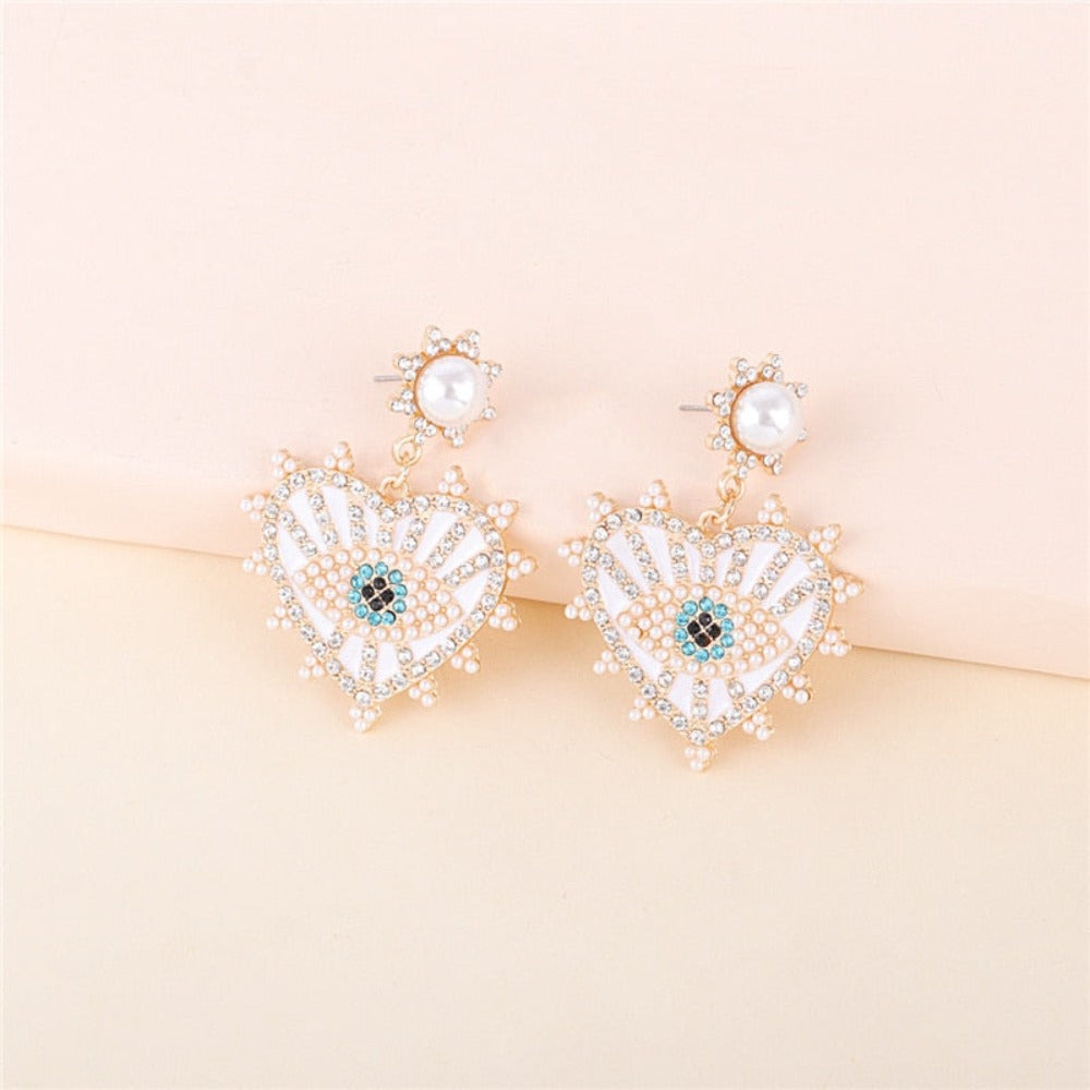 Heart-shaped Vintage Evil Eye Drop Earrings - A Stylish Statement for Women